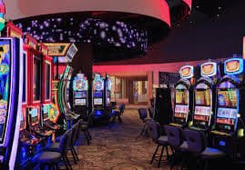 777mm တိုက်ရိုက် ကာစီနို Baccarat Live ဒီလာနှင့် HD ဗီဒီယိုဖြင့် ကစားနေသည့် ပုံ